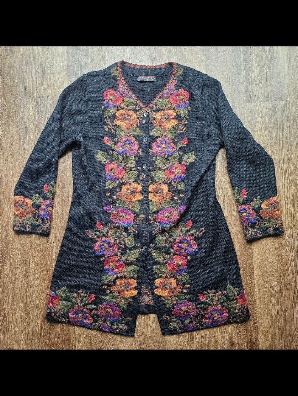 Womens XL Long Cardigain Handloomed Bolivia Alpaca Black Floral Tunic Button up